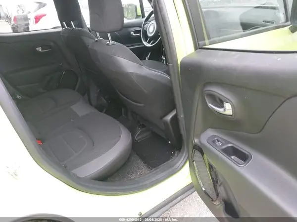 ZACCJABB3HPG00628 2017 JEEP RENEGADE - Image 8
