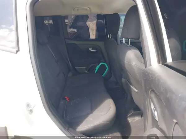 ZACCJABB3HPG03710 2017 JEEP RENEGADE - Image 8