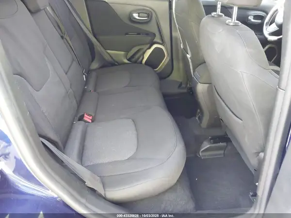 ZACCJABB3HPG16215 2017 JEEP RENEGADE - Image 8