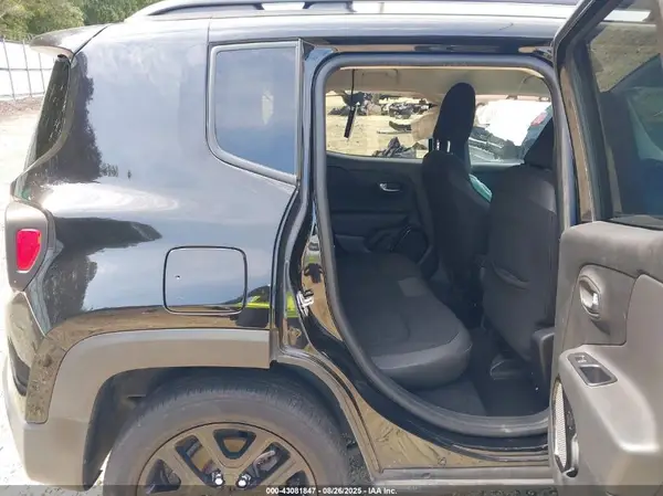 ZACCJABB3HPG23651 2017 JEEP RENEGADE - Image 8