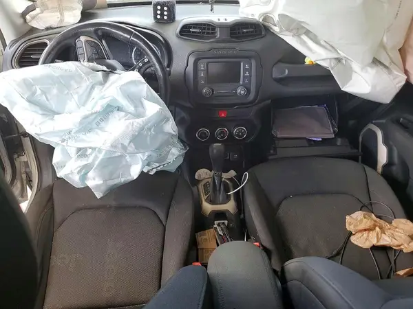 ZACCJABB3HPG37775 2017 JEEP RENEGADE - Image 8