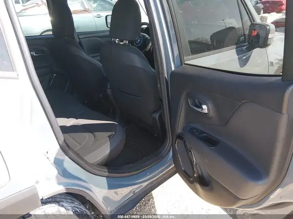 ZACCJABB3HPG47111 2017 JEEP RENEGADE - Image 8