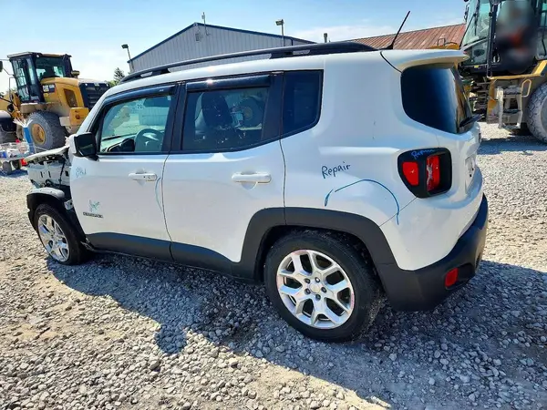 ZACCJABB3HPG52132 2017 JEEP RENEGADE - Image 2