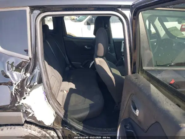 ZACCJABB3JPG74170 2018 JEEP RENEGADE - Image 8