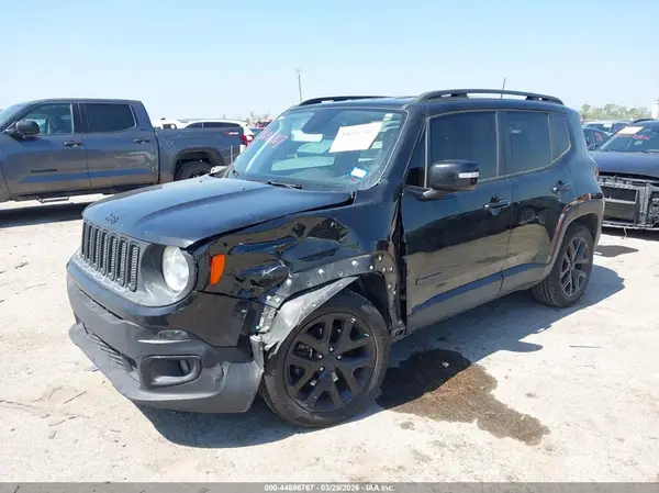 ZACCJABB3JPH00301 2018 JEEP RENEGADE - Image 2