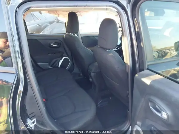 ZACCJABB3JPH06325 2018 JEEP RENEGADE - Image 8