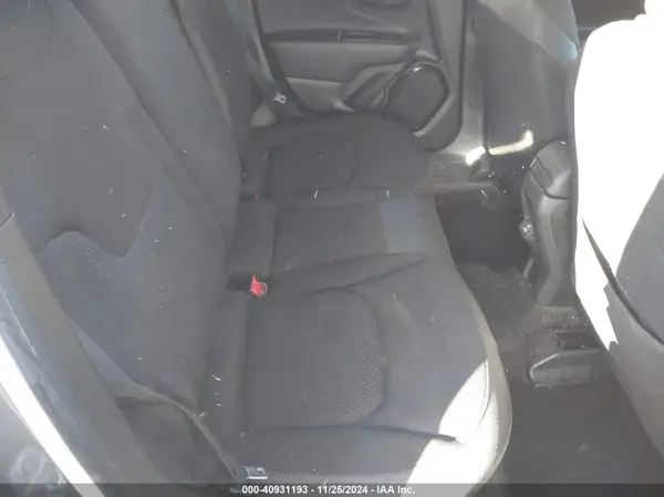 ZACCJABB3JPH13355 2018 JEEP RENEGADE - Image 8
