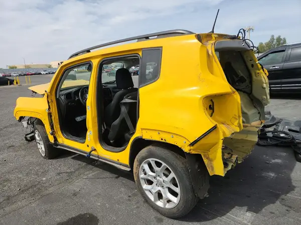 ZACCJABB3JPH84216 2018 JEEP RENEGADE - Image 2