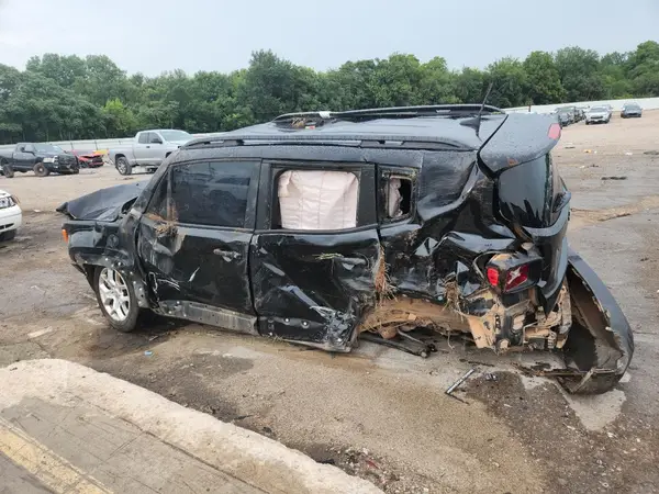 ZACCJABB3JPJ20656 2018 JEEP RENEGADE - Image 2