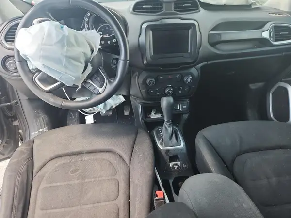 ZACCJABB3JPJ40602 2018 JEEP RENEGADE - Image 8