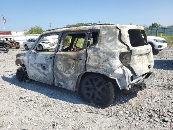 ZACCJABB3JPJ71574 2018 JEEP RENEGADE - Image 2