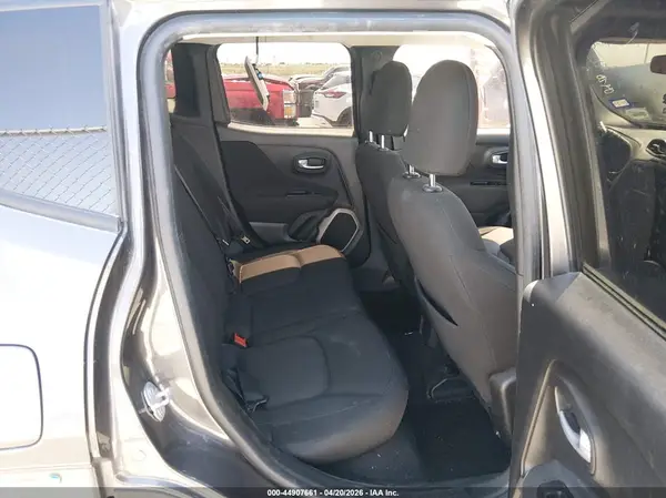ZACCJABB4HPF72807 2017 JEEP RENEGADE - Image 8