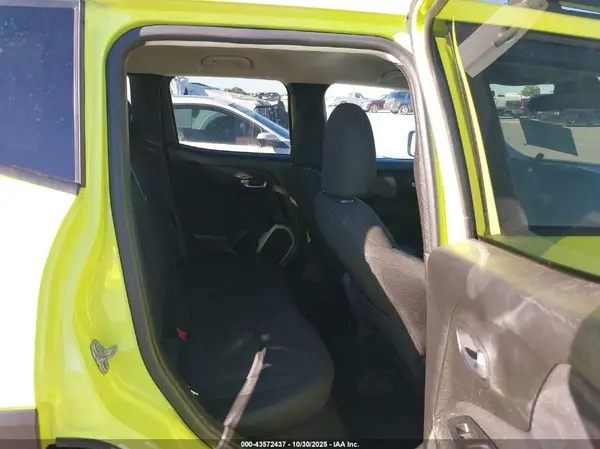 ZACCJABB4HPG15946 2017 JEEP RENEGADE - Image 8
