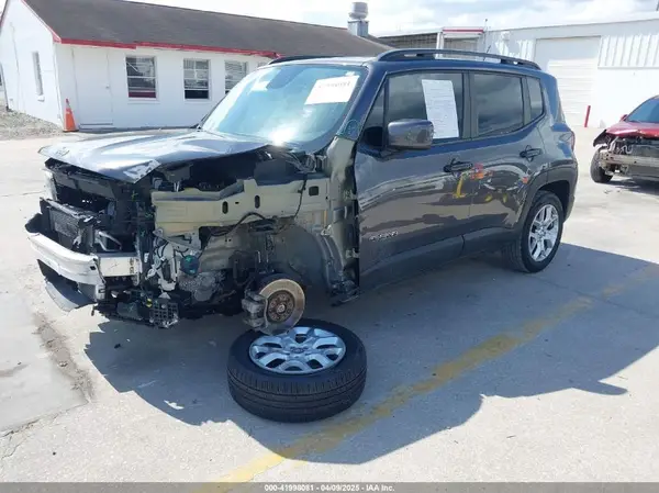 ZACCJABB4HPG18717 2017 JEEP RENEGADE - Image 2