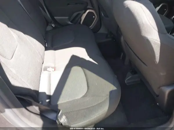 ZACCJABB4HPG18717 2017 JEEP RENEGADE - Image 8