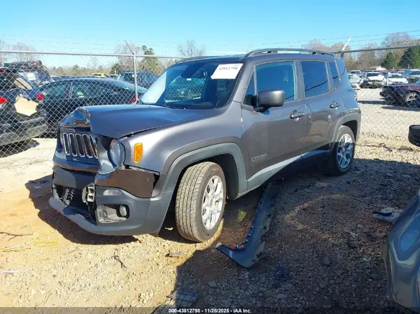 ZACCJABB4HPG20712 2017 JEEP RENEGADE - Image 2