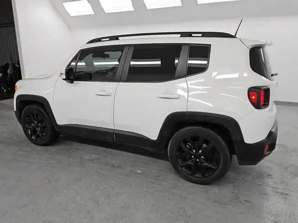 ZACCJABB4JPH00162 2018 JEEP RENEGADE - Image 2