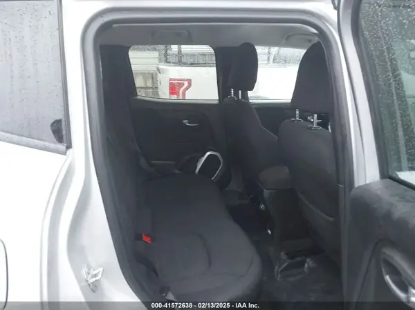 ZACCJABB4JPH02140 2018 JEEP RENEGADE - Image 8