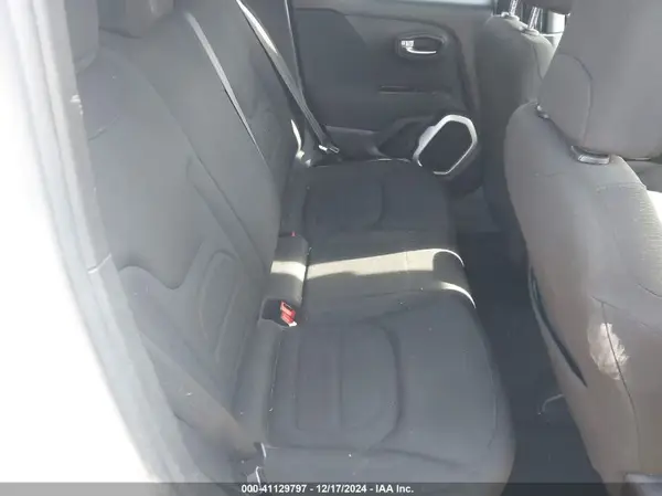 ZACCJABB4JPH42282 2018 JEEP RENEGADE - Image 8