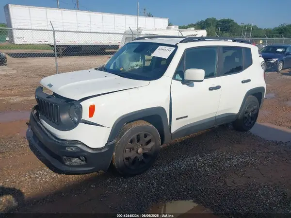 ZACCJABB4JPH46333 2018 JEEP RENEGADE - Image 2