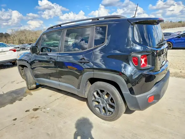 ZACCJABB4JPH53010 2018 JEEP RENEGADE - Image 2