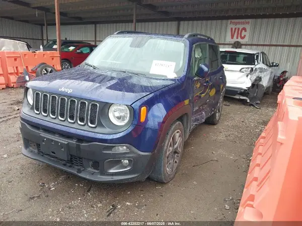 ZACCJABB4JPH62323 2018 JEEP RENEGADE - Image 2