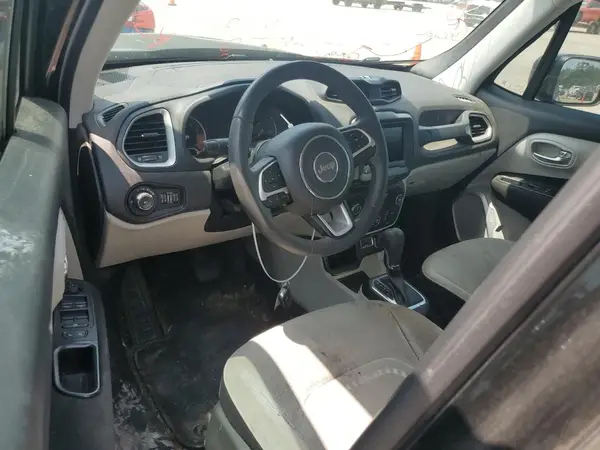 ZACCJABB4JPH82846 2018 JEEP RENEGADE - Image 8