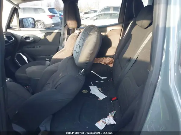 ZACCJABB4JPJ02215 2018 JEEP RENEGADE - Image 8