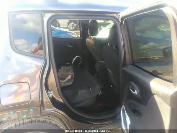 ZACCJABB4JPJ58946 2018 JEEP RENEGADE - Image 8