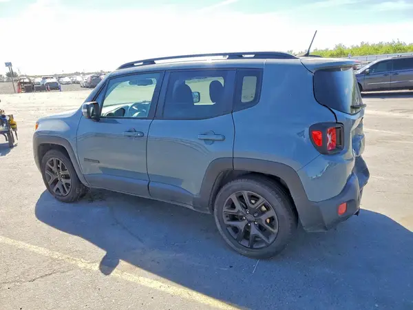 ZACCJABB4JPJ63760 2018 JEEP RENEGADE - Image 2