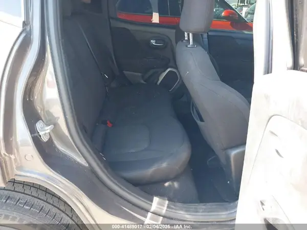 ZACCJABB5HPE88852 2017 JEEP RENEGADE - Image 8