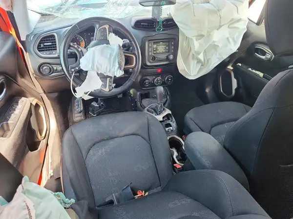 ZACCJABB5HPF38259 2017 JEEP RENEGADE - Image 8