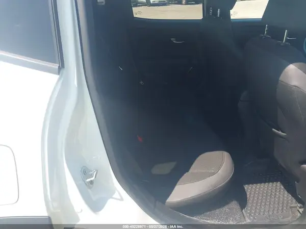 ZACCJABB5HPG47501 2017 JEEP RENEGADE - Image 8
