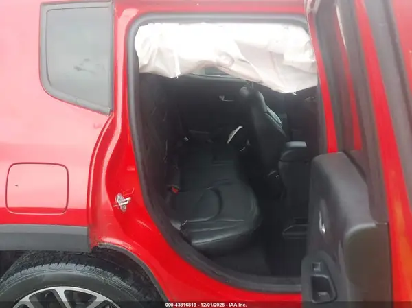 ZACCJABB5JPG90810 2018 JEEP RENEGADE - Image 8