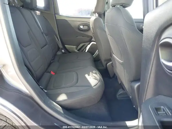 ZACCJABB5JPH92303 2018 JEEP RENEGADE - Image 8