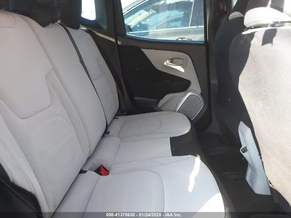ZACCJABB5JPJ03163 2018 JEEP RENEGADE - Image 8