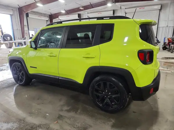 ZACCJABB5JPJ06824 2018 JEEP RENEGADE - Image 2