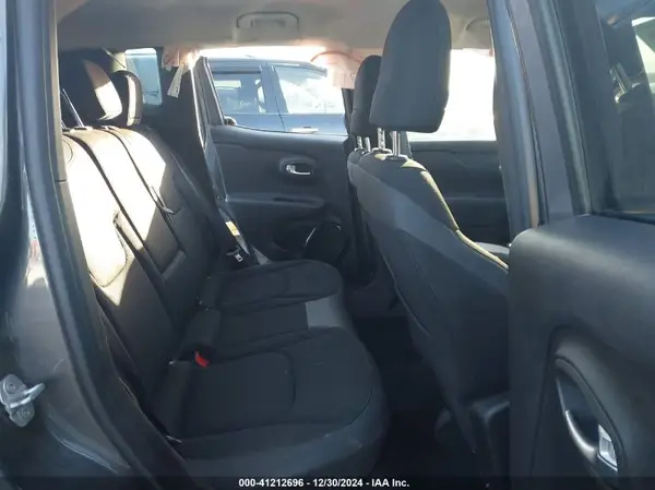 ZACCJABB5JPJ12588 2018 JEEP RENEGADE - Image 8