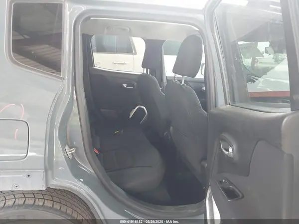 ZACCJABB5JPJ26670 2018 JEEP RENEGADE - Image 8