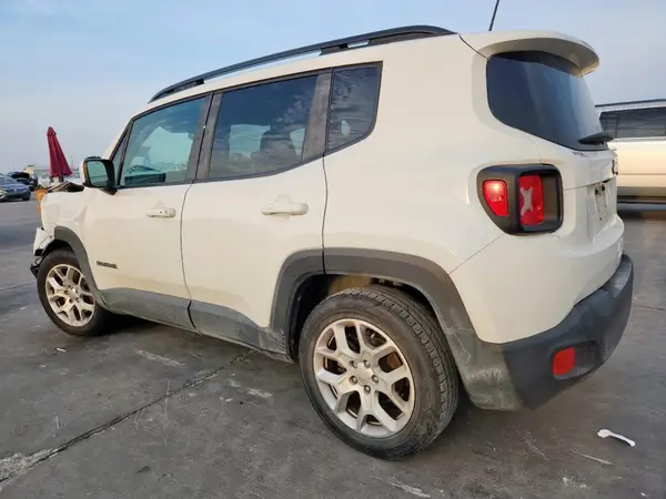 ZACCJABB5JPJ44926 2018 JEEP RENEGADE - Image 2