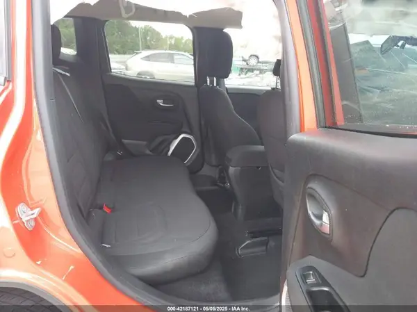 ZACCJABB5JPJ62214 2018 JEEP RENEGADE - Image 8