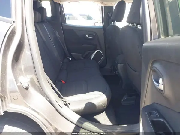 ZACCJABB5JPJ63878 2018 JEEP RENEGADE - Image 8