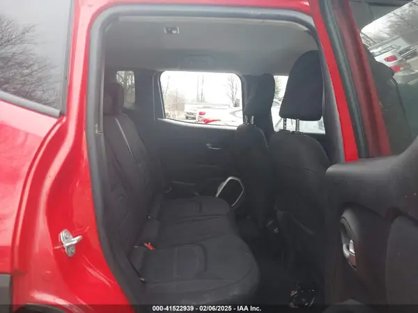 ZACCJABB5JPJ65369 2018 JEEP RENEGADE - Image 8