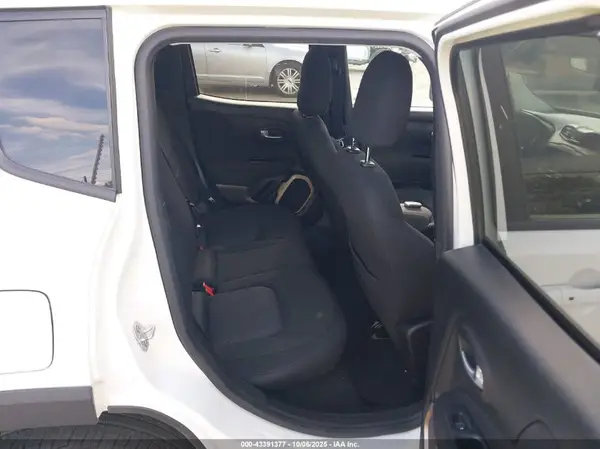 ZACCJABB6HPE80971 2017 JEEP RENEGADE - Image 8