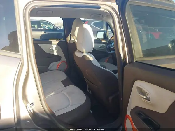 ZACCJABB6HPF46371 2017 JEEP RENEGADE - Image 8
