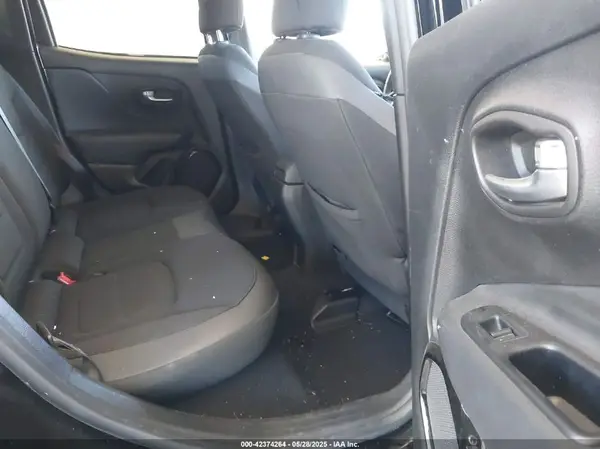 ZACCJABB6HPG25765 2017 JEEP RENEGADE - Image 8