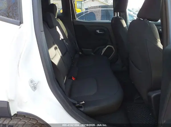 ZACCJABB6HPG38192 2017 JEEP RENEGADE - Image 8