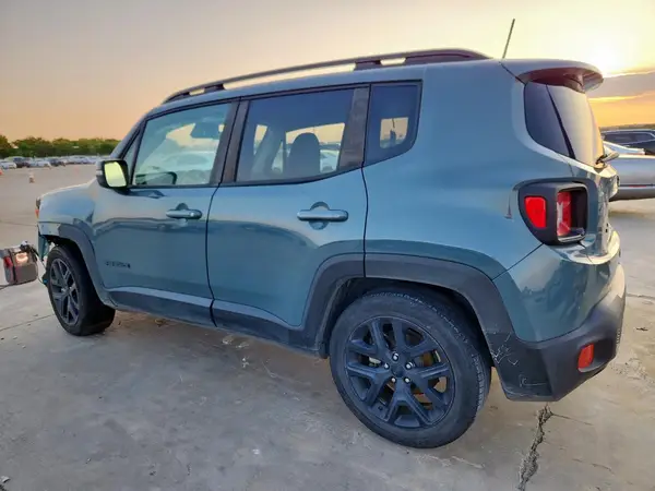 ZACCJABB6JPH05525 2018 JEEP RENEGADE - Image 2