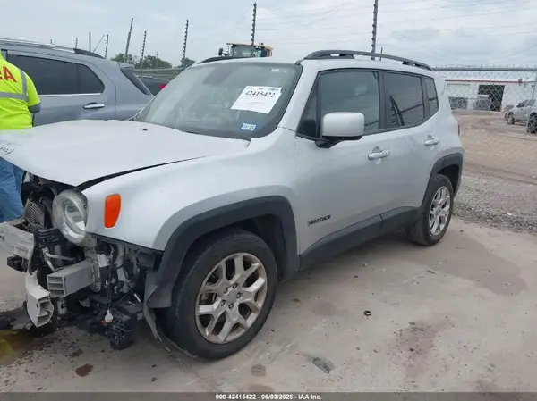 ZACCJABB6JPH21210 2018 JEEP RENEGADE - Image 2
