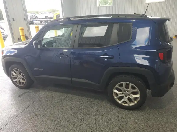 ZACCJABB6JPJ70516 2018 JEEP RENEGADE - Image 2